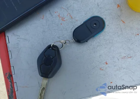 2004 BMW 325Xit из США, поврежденный, VIN WBAEP33434PF04167